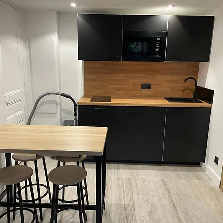 Chez Marlène bis, Vieil Antibes, Port Vauban Apartment *