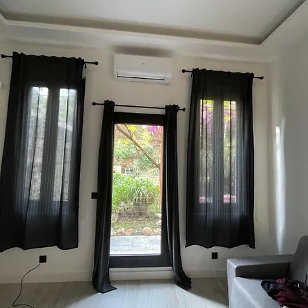 Pasteur, Vieil Antibes, Proche Port *