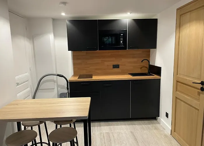 Apartment Pasteur, Vieil Antibes, Proche Port *